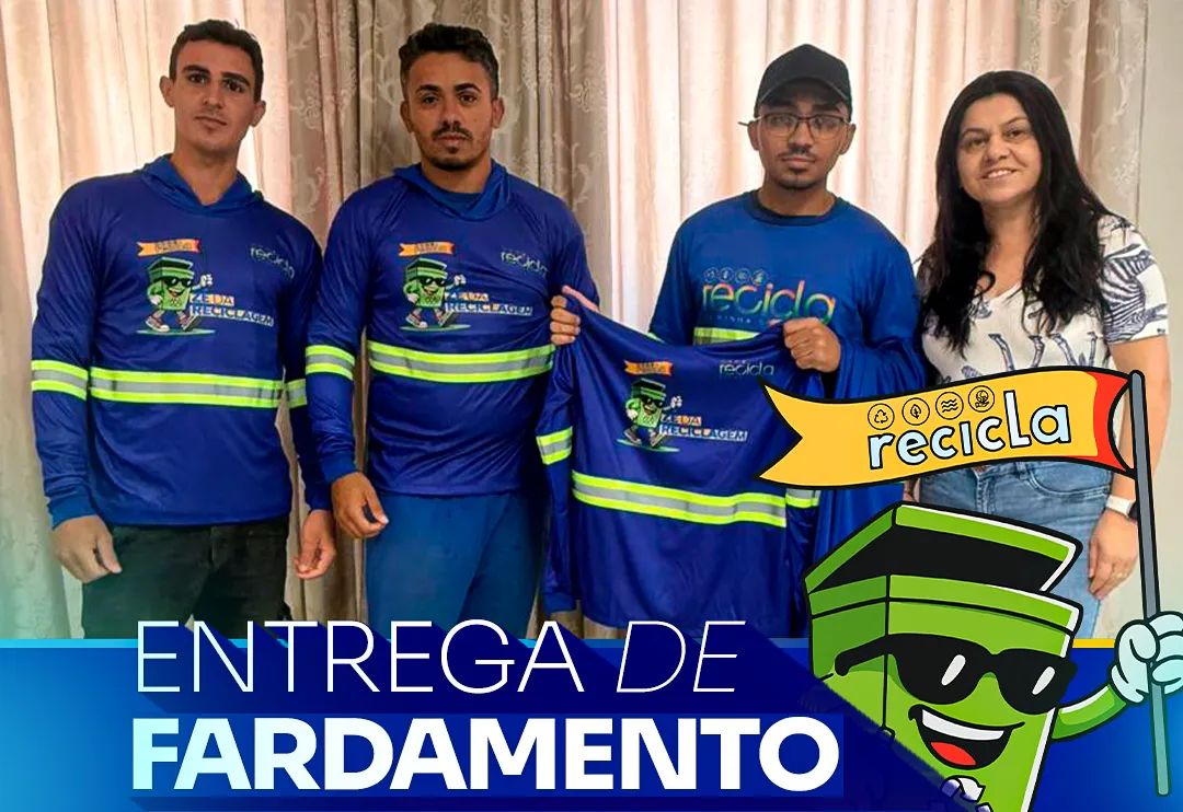 Entrega do novo fardamento para a equipe da Coleta Seletiva